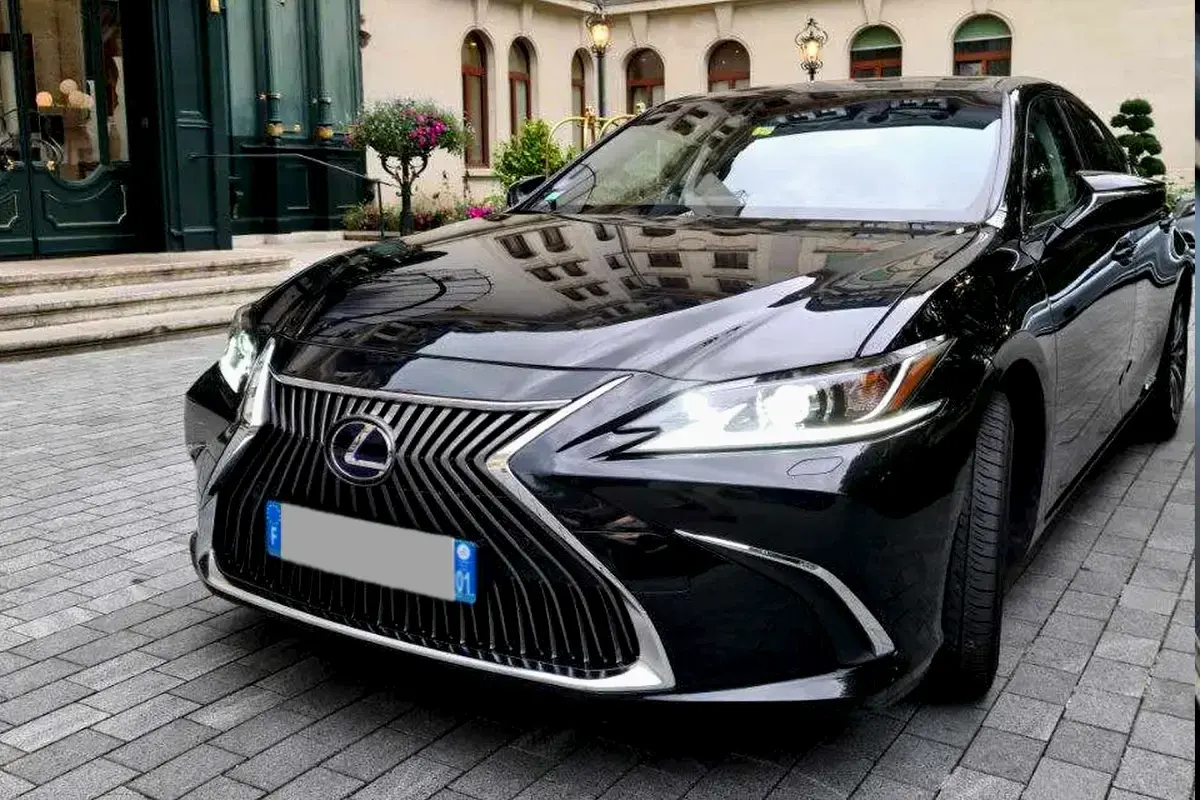 Lexus ES